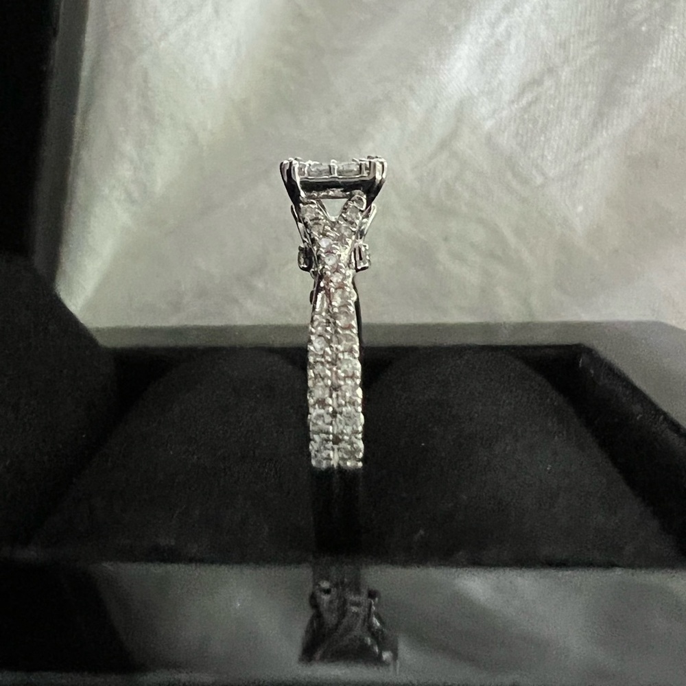 New Vera Wang 14K White Gold 1/2 Carrot Diamond Ring - Picture 5 of 7